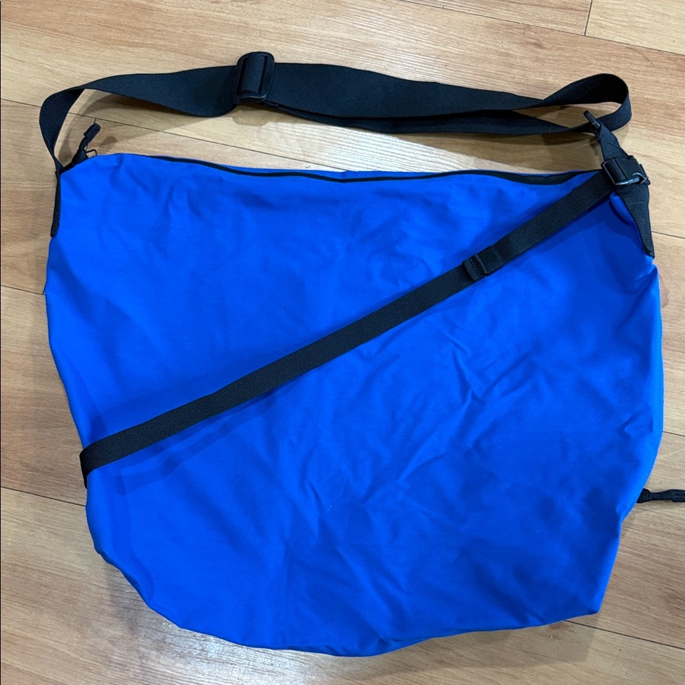Uniqlo U Blue Messenger Bag